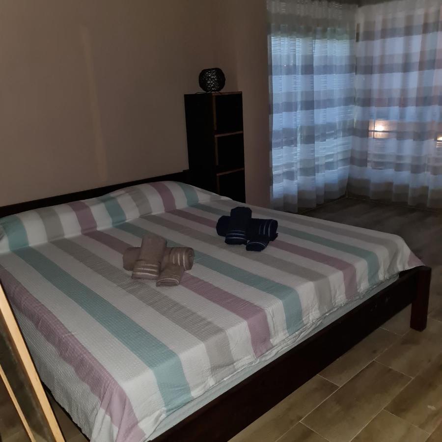 ベニドルムPiso Rosita Y Martinアパートメント エクステリア 写真